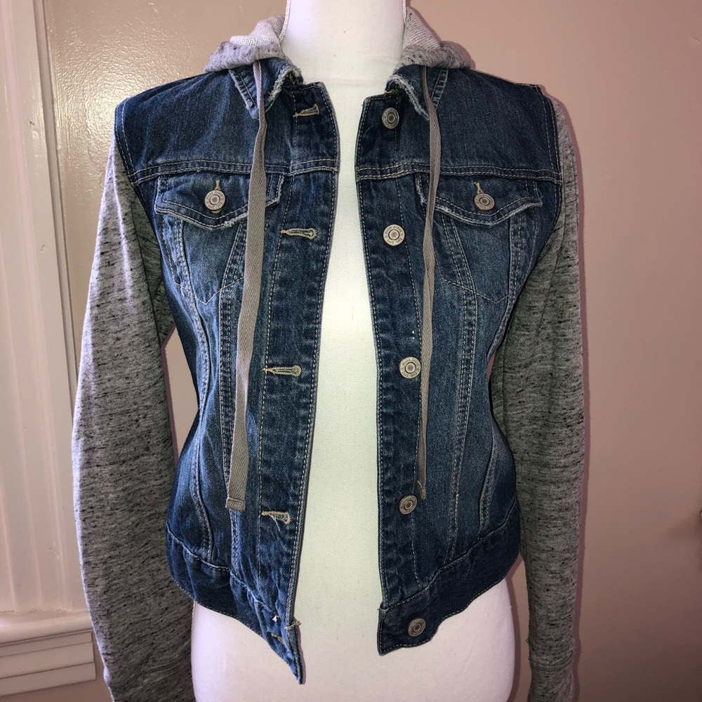 SUPER CUTE & COMFY JEAN JACKET!!